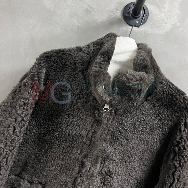  η**  þ   LP31055-17