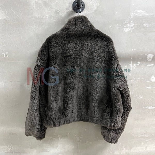  η**  þ   LP31055-17