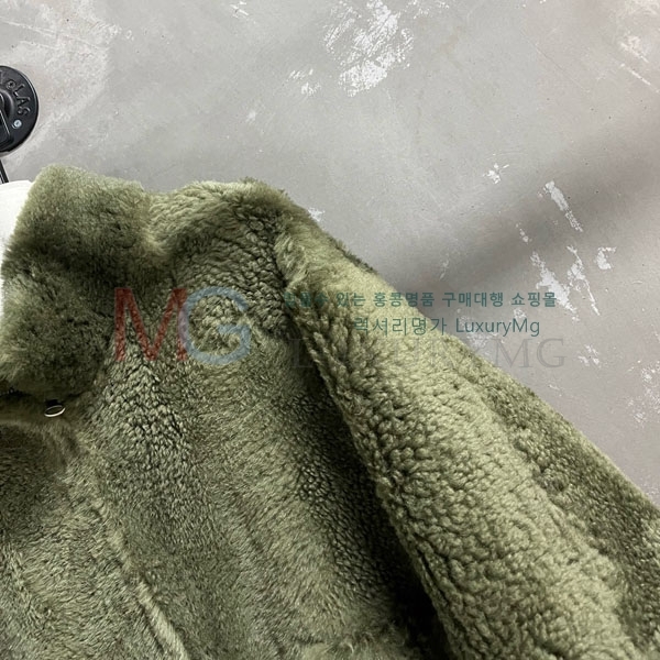  η**  þ   LP31055-18