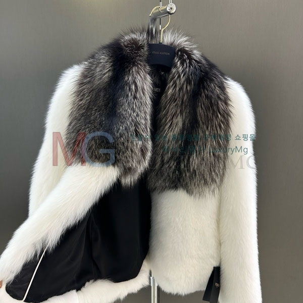   þ   FEND223424-2