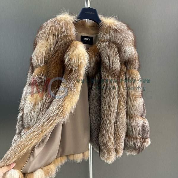   þ   FEND223424-5