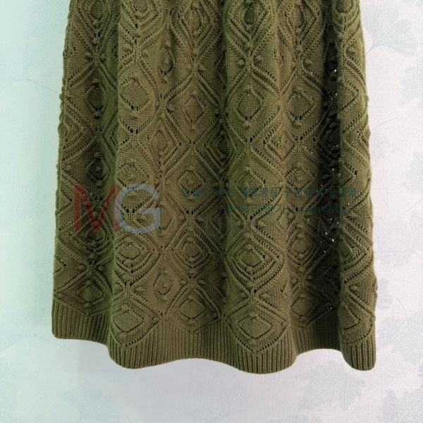  η** ĿƮ LP234052-1