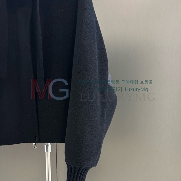  η** е   ĵ LP23345054-23