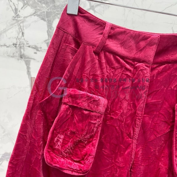  ũ Ʃ  AU232340238-2