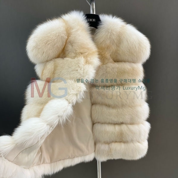   þ    DO8282306-11