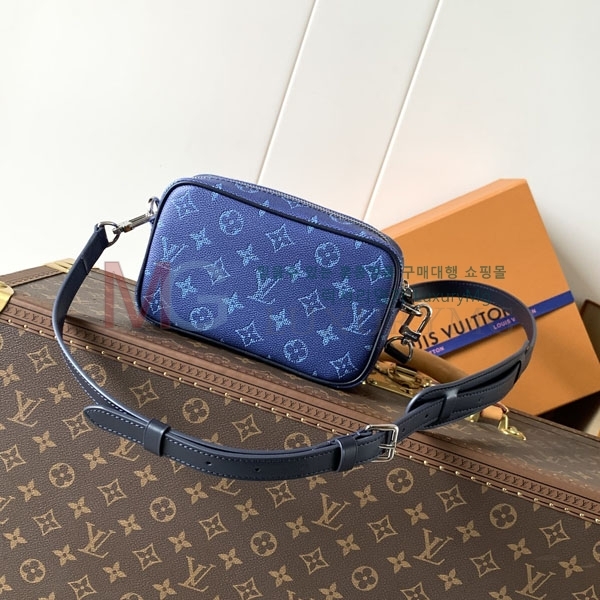 ̺ Ʈī   M26826-1