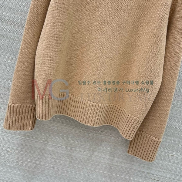 ���� �η�**�� ������ LP325677-8