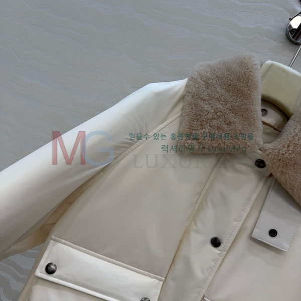  ο ٿ е  LOW234053-6