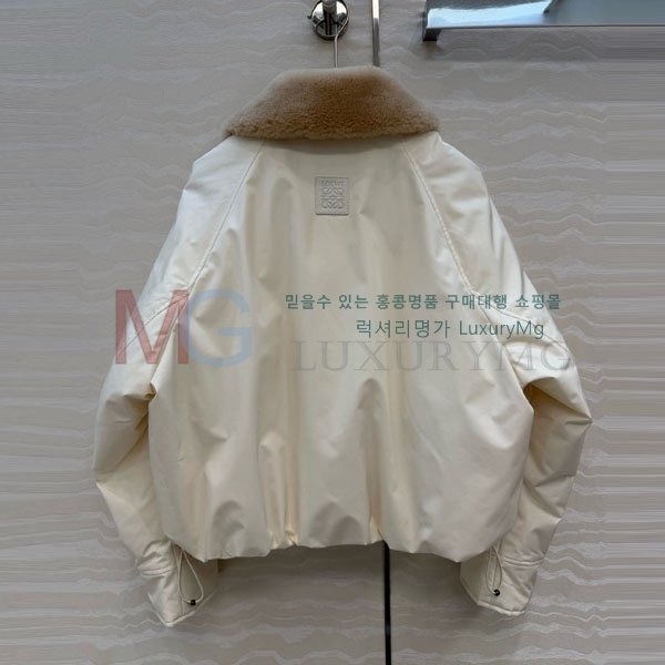  ο ٿ е  LOW234053-6