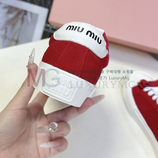 ���� �̿�̿� ����Ŀ�� MI3308801-1