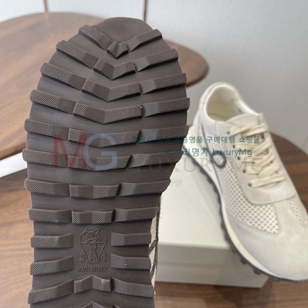 ���� ���ڷ� ��ġ�ڸ� ����Ŀ�� BL559049-4