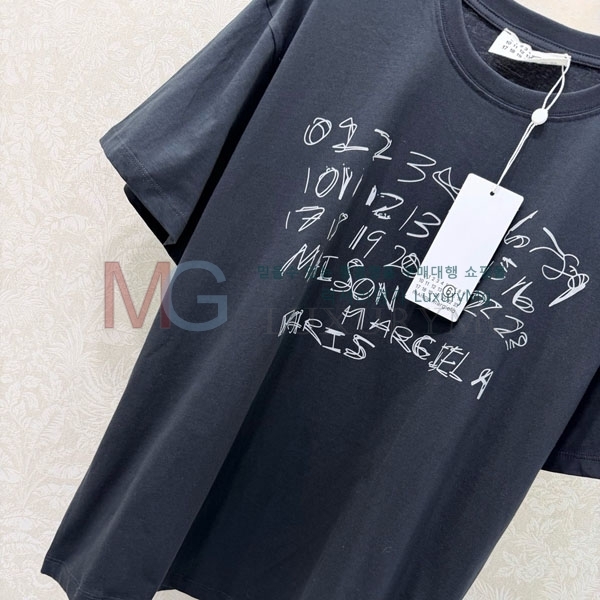 ���� �������������� ���� Ƽ���� MM245670-2