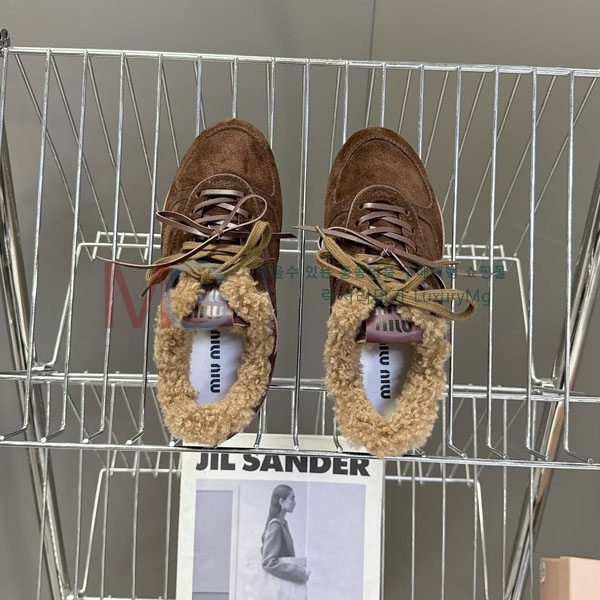 ���� �̿�̿� ����Ŀ�� MI3378923-2