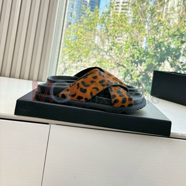 ���� ���ζ� ������ YSL886990