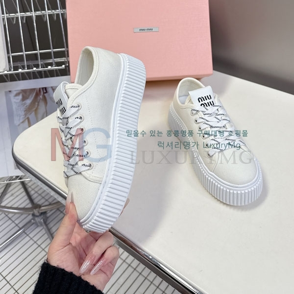 ���� �̿�̿� ����Ŀ�� MI3302884-2