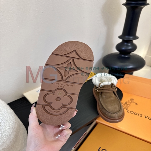 ���� ���̺��� �� ���� LV4381371-2