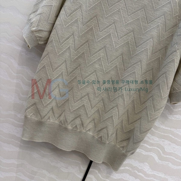 ���� �η�**�� ���� Ƽ���� LP345777-9