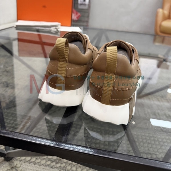 ���� �����޽� ����Ŀ�� HE566301-4