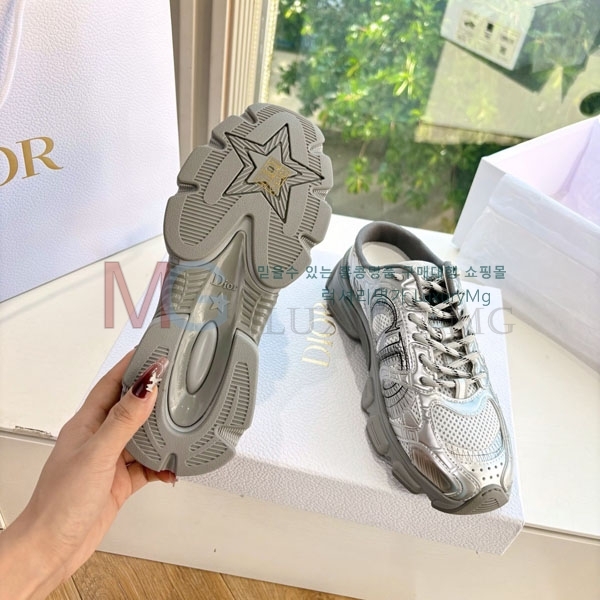 ��� �� ����Ŀ�� �������� DR966066