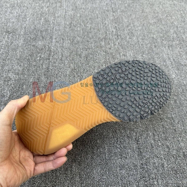 ���ڷ� ��ġ�ڸ� ����Ŀ�� BC771153-7