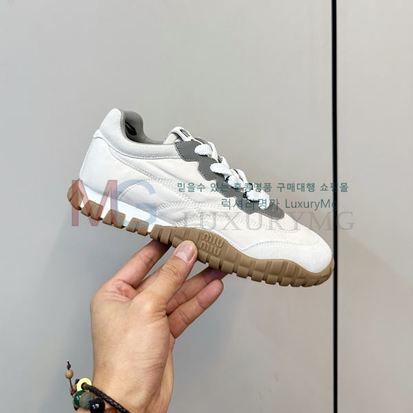 ���� �̿�̿� ����Ŀ�� MI30098