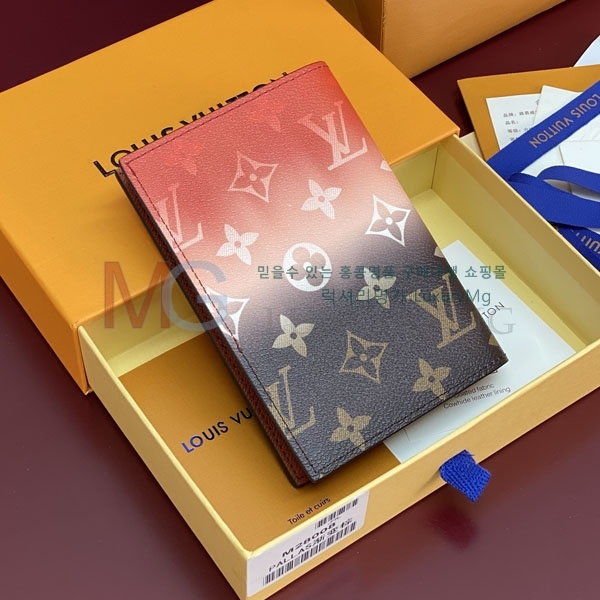 ���̺��� �н���Ʈ Ŀ�� �������� M28008-3