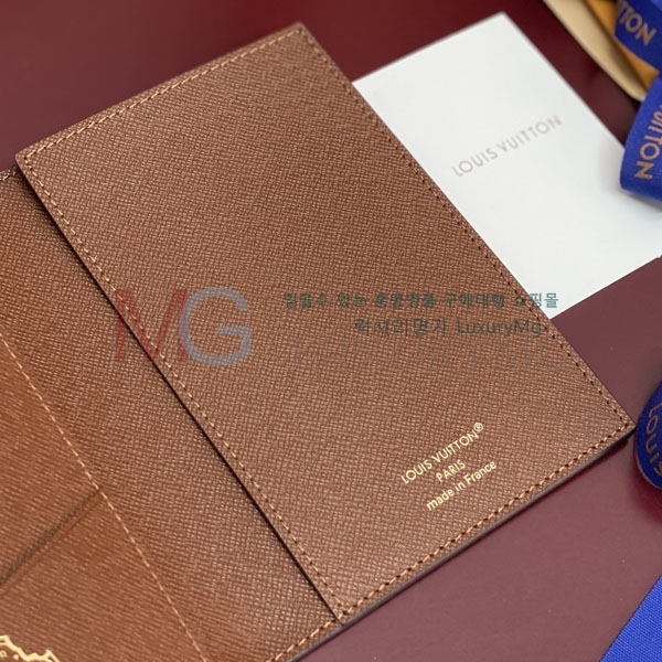 ���̺��� �н���Ʈ Ŀ�� �������� M28281-2