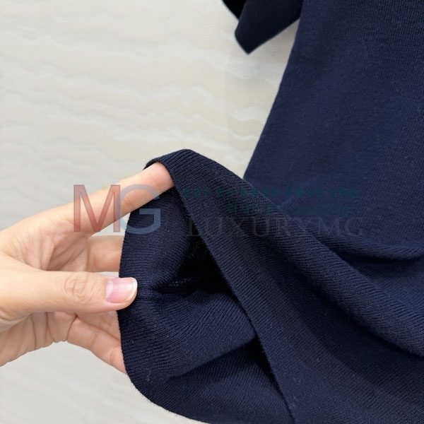 ���� �̿�̿� ���� Ƽ���� MU484650-8