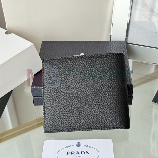 ����� ������ 2M0513-52