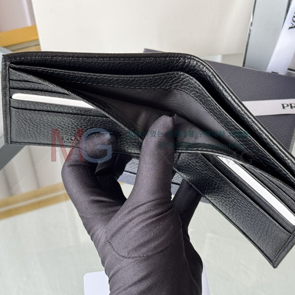 ����� ������ 2M0513-301