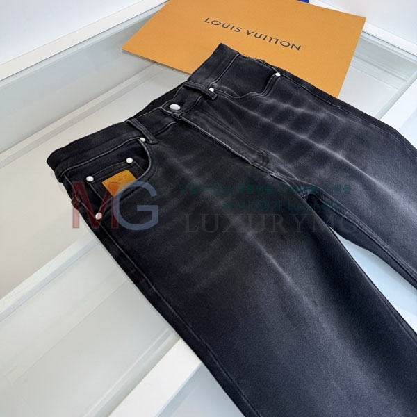 ���� ���̺��� û���� LV326753