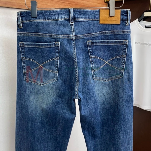 ���� ���ڷ� ��ġ�ڸ� û���� BC256728