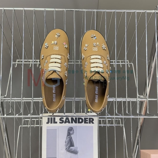 ���� �̿�̿� ����Ŀ�� 2M559044