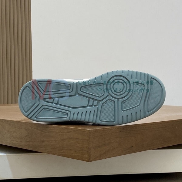 ���� ���̺��� ����Ŀ�� LV452220