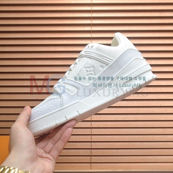 �������� ����*�� ����Ŀ�� LV774560-3