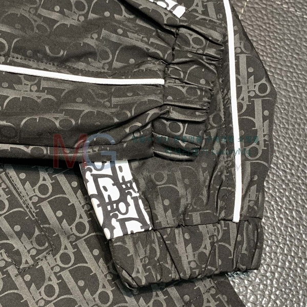 ���� ��� ���� 3833132