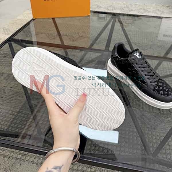 ���� ���̺��� ����Ŀ�� LV577320-4