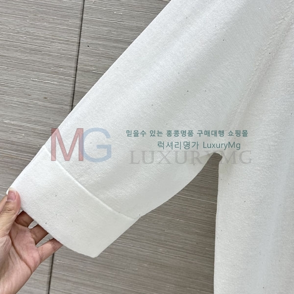 ���� ���ڷ� ��ġ�ڸ� ���� Ƽ���� BC1567032-11