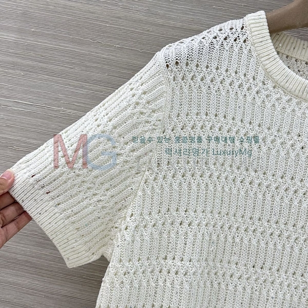 ���� ���ڷ� ��ġ�ڸ� ���� Ƽ���� BC1567032-8