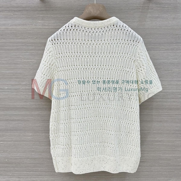 ���� ���ڷ� ��ġ�ڸ� ���� Ƽ���� BC1567032-8