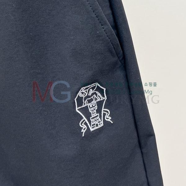 ���� ���ڷ� ��ġ�ڸ� �ݹ��� 2343533-1