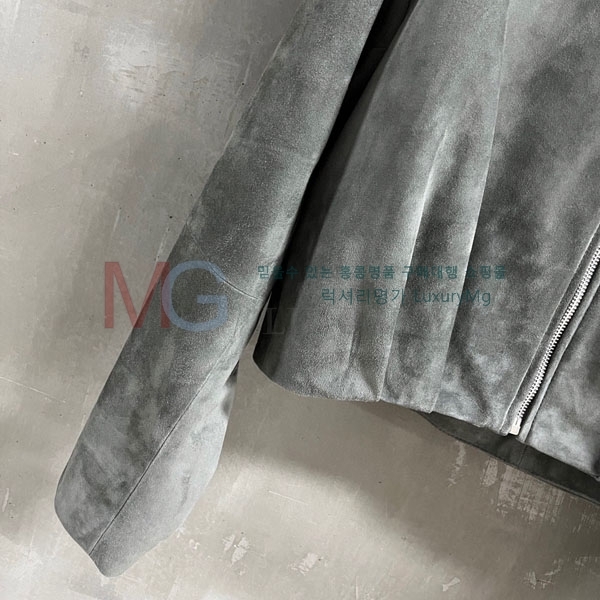 ���� �ο��� �簡�� ���� LOW244502-15