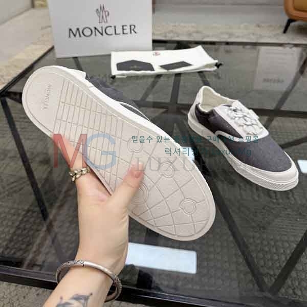 ���� ��**�� ����Ŀ�� M52280-2