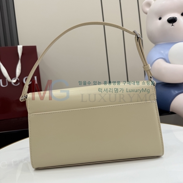 ���� Ȧ���� ����Ʈ���� �̵�� ����� A0020Y-4