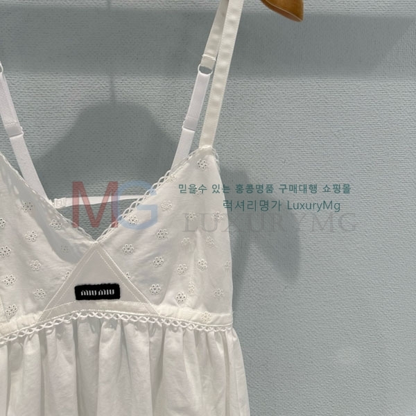 ���� �̿�̿� ���ǽ� MIU53450-8
