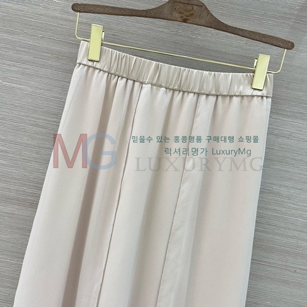 ���� ���ڷ� ��ġ�ڸ� ��ĿƮ BC346037-10