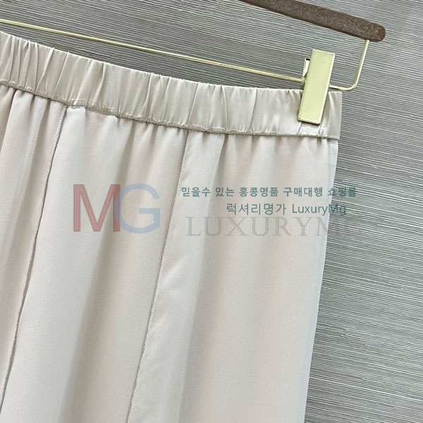 ���� ���ڷ� ��ġ�ڸ� ��ĿƮ BC346037-10
