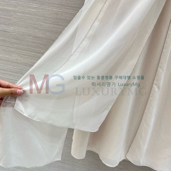 ���� ���ڷ� ��ġ�ڸ� ��ĿƮ BC346037-10