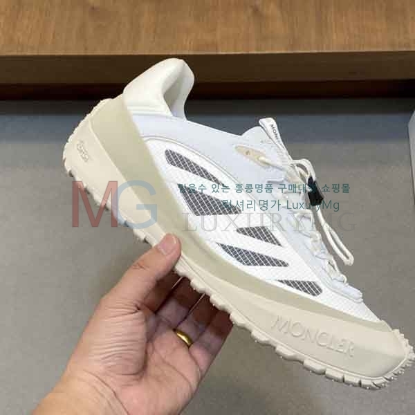 ���� ��**�� ����Ŀ�� M8887054-3