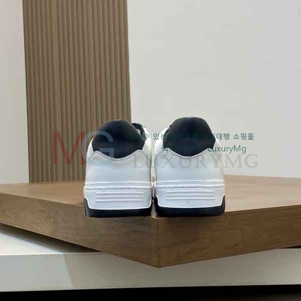 ���� �ʸ��÷��� ����Ŀ�� P409961